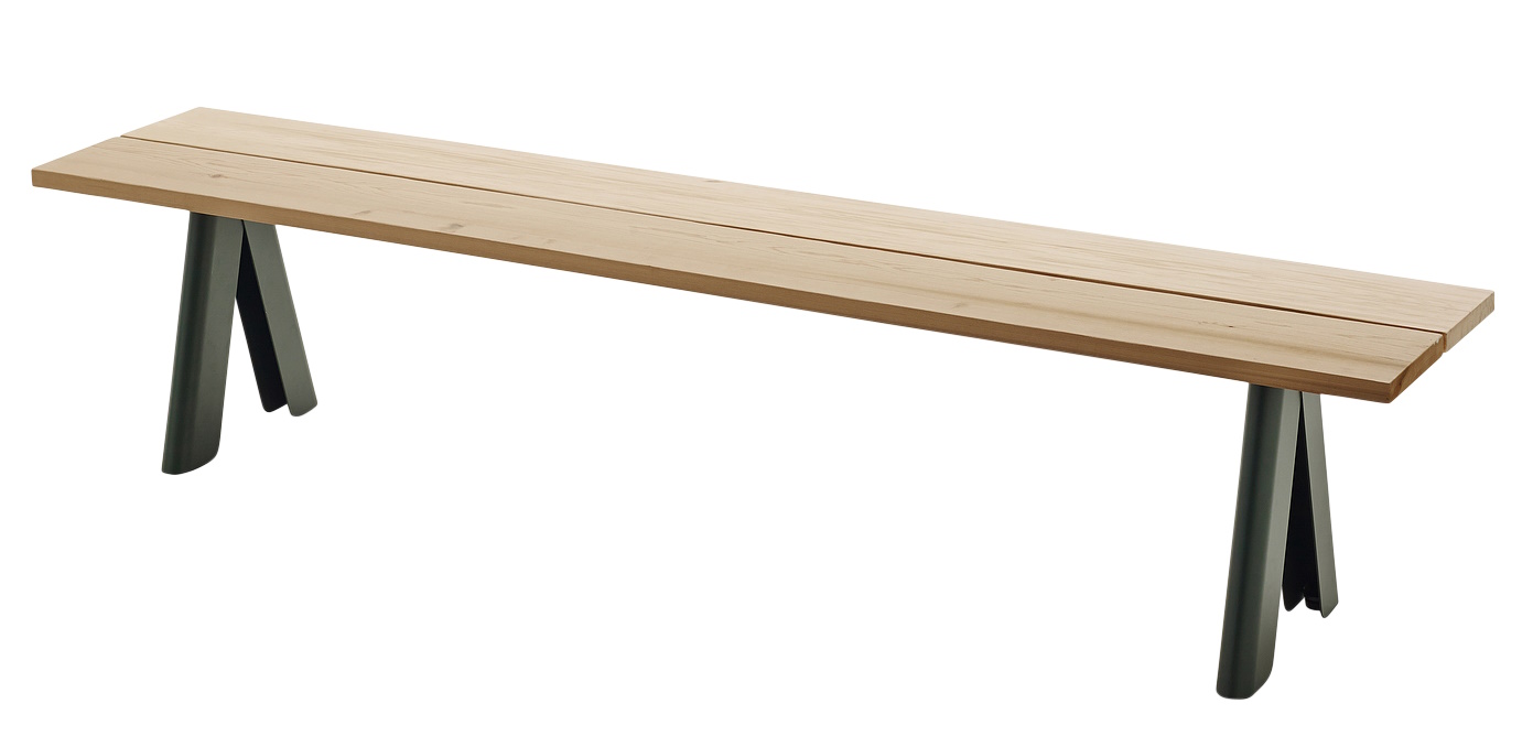 Overlap Bank von Skagerak: Outdoor Sitzbank aus Holz mit huntergrünen Beinen.