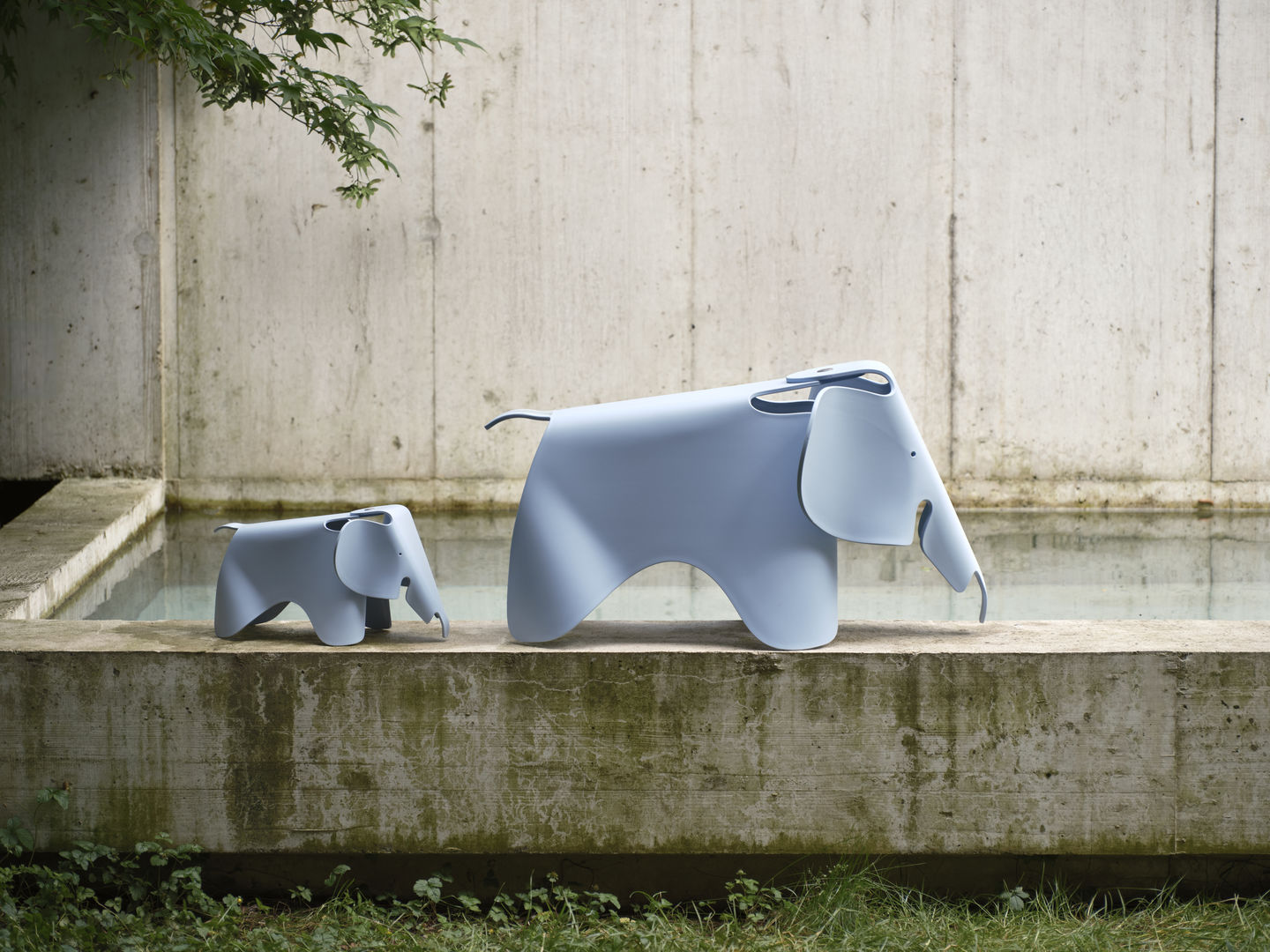 Eames Elephant Hocker RE Vitra