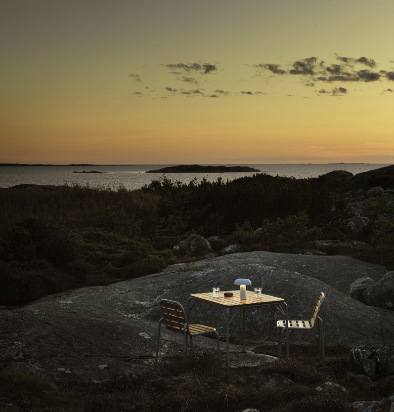 Vig Table 90 x 90 cm Tisch Outdoor Normann Copenhagen