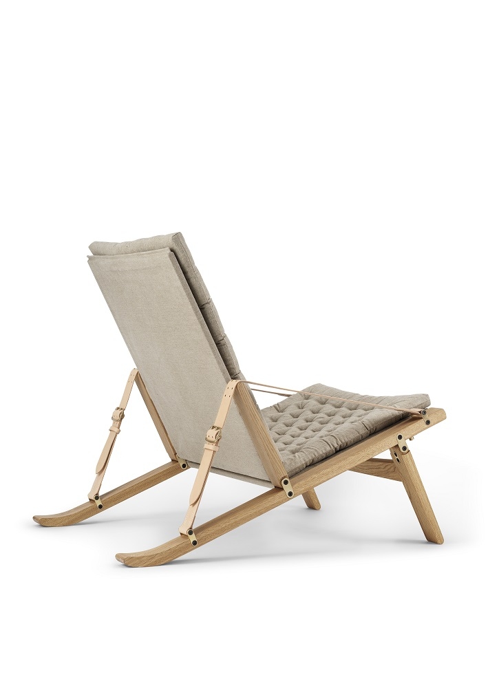 FK11 Plico Chair Sessel von Carl Hansen & Søn mit Holzrahmen und beiger Polsterung.