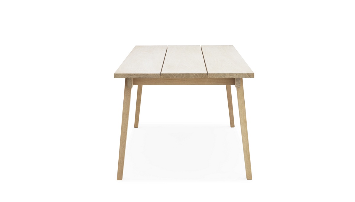 Slice Table von Normann Copenhagen aus hellem Holz, Esstisch für Esszimmer.