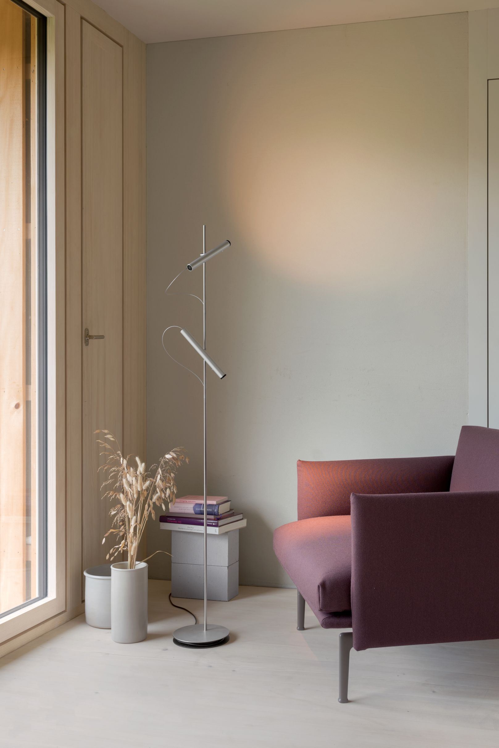 LINIjA S Stehleuchte Baltensweiler