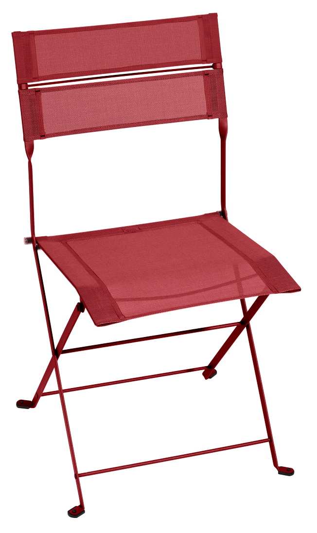 Roter Latitude Stuhl von Fermob für den Außenbereich, klappbar und leicht. Gartenmöbel für Terrasse.