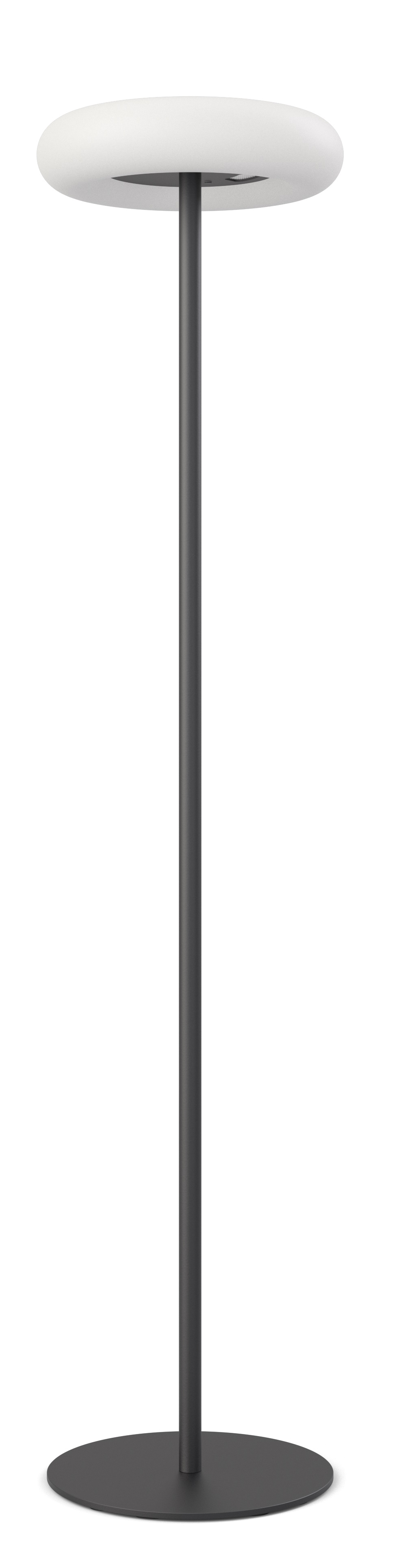 Schwarze Oto Stehleuchte von Belux mit rundem Fuß und hellem, weißem Licht.