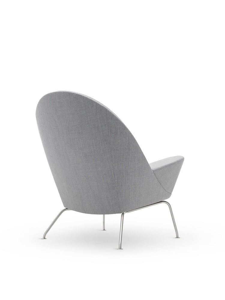 Grauer CH468 Oculus Chair Sessel von Carl Hansen & Søn, Rückansicht. Designmöbel.