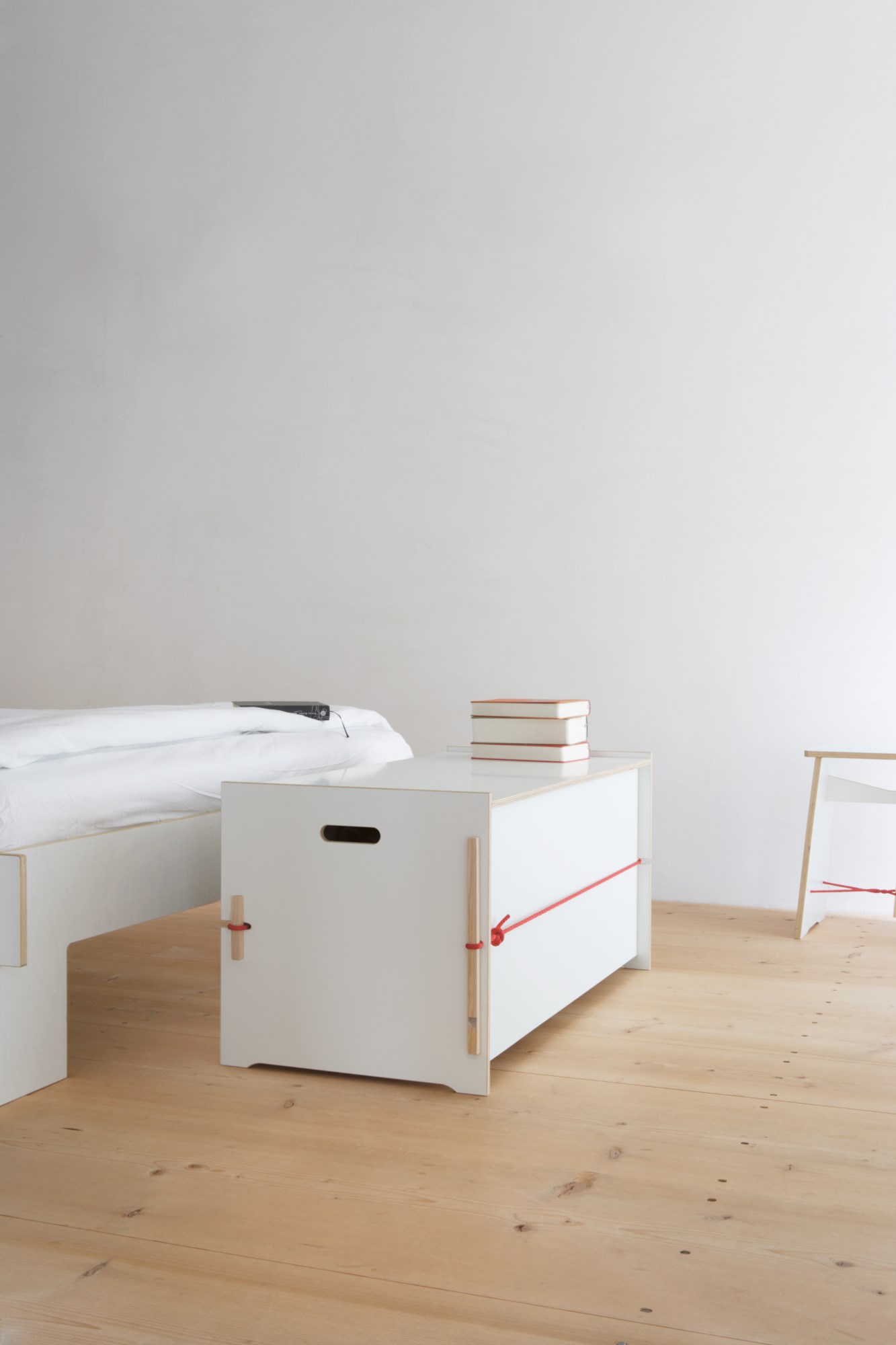 Trude Nils Holger Moormann