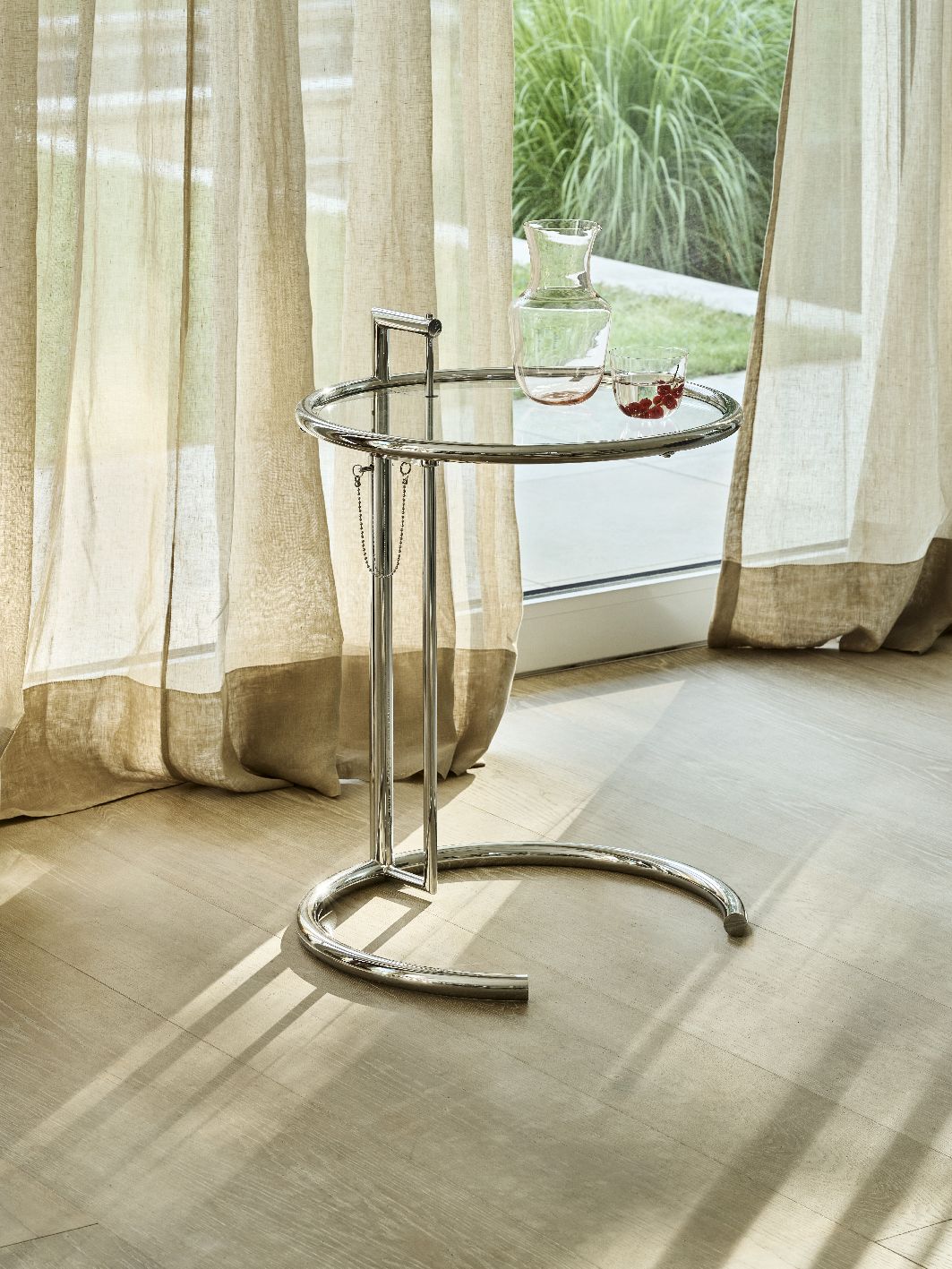 Adjustable Table E1027 Beistelltisch ClassiCon - QUICK SHIP