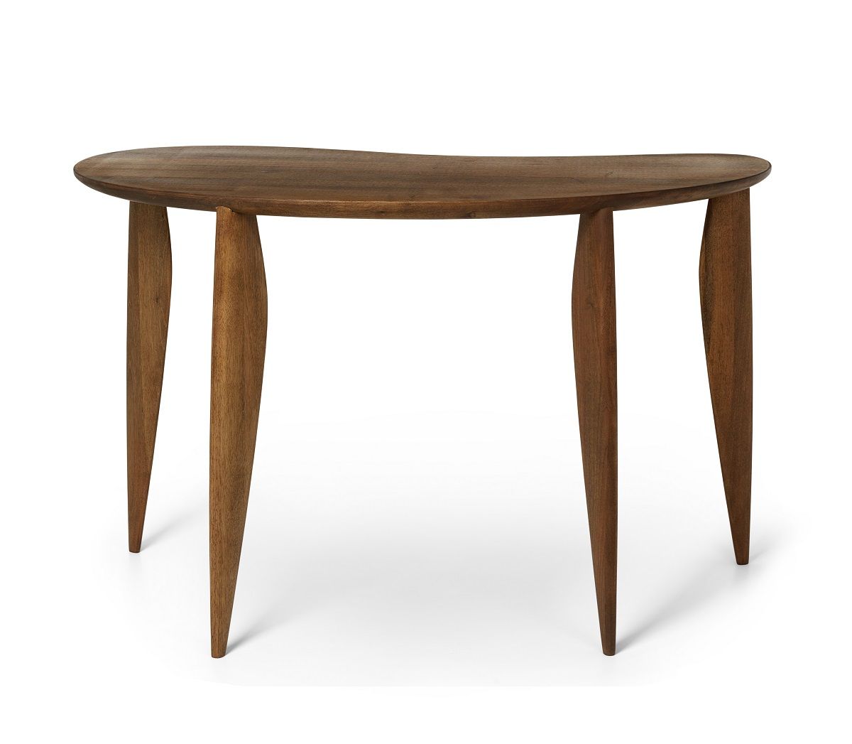 Feve Schreibtisch aus Walnussholz von Ferm Living, moderner Holzschreibtisch mit organischer Form und drei Beinen.