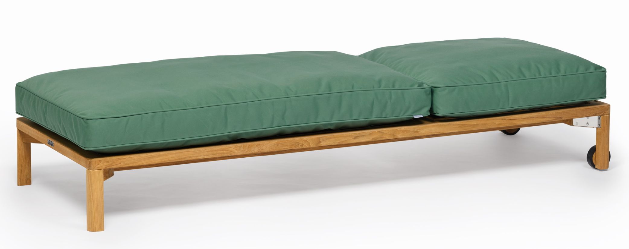 New Hampton Polsterauflage für Sonnenliege von Weishäupl, Outdoor-Möbel mit grüner Auflage und Holzgestell.