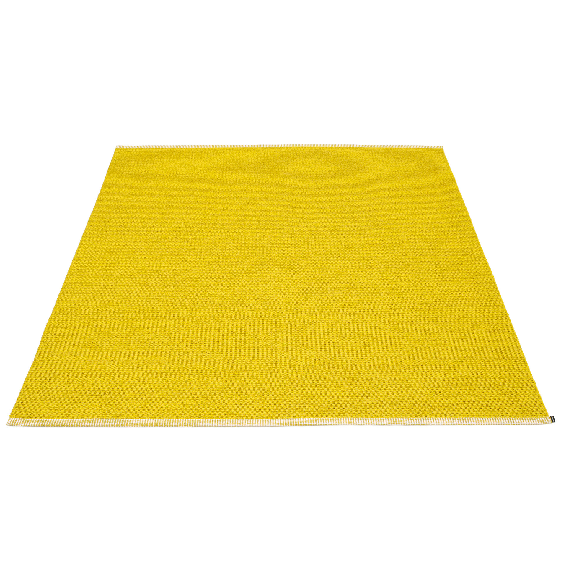 Senffarbener Pappelina Mono Kunststoffteppich (180x220 cm) für Innen- und Außenbereiche. Strapazierfähiger und pflegeleichter Teppich.