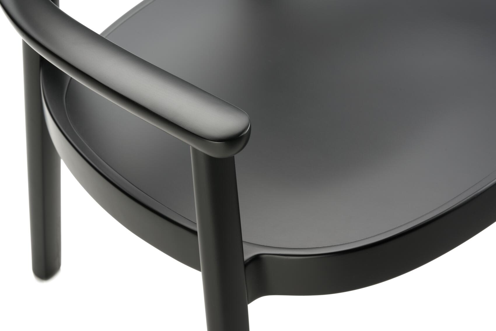 Holzsessel mit Armlehnen 119 MF Thonet