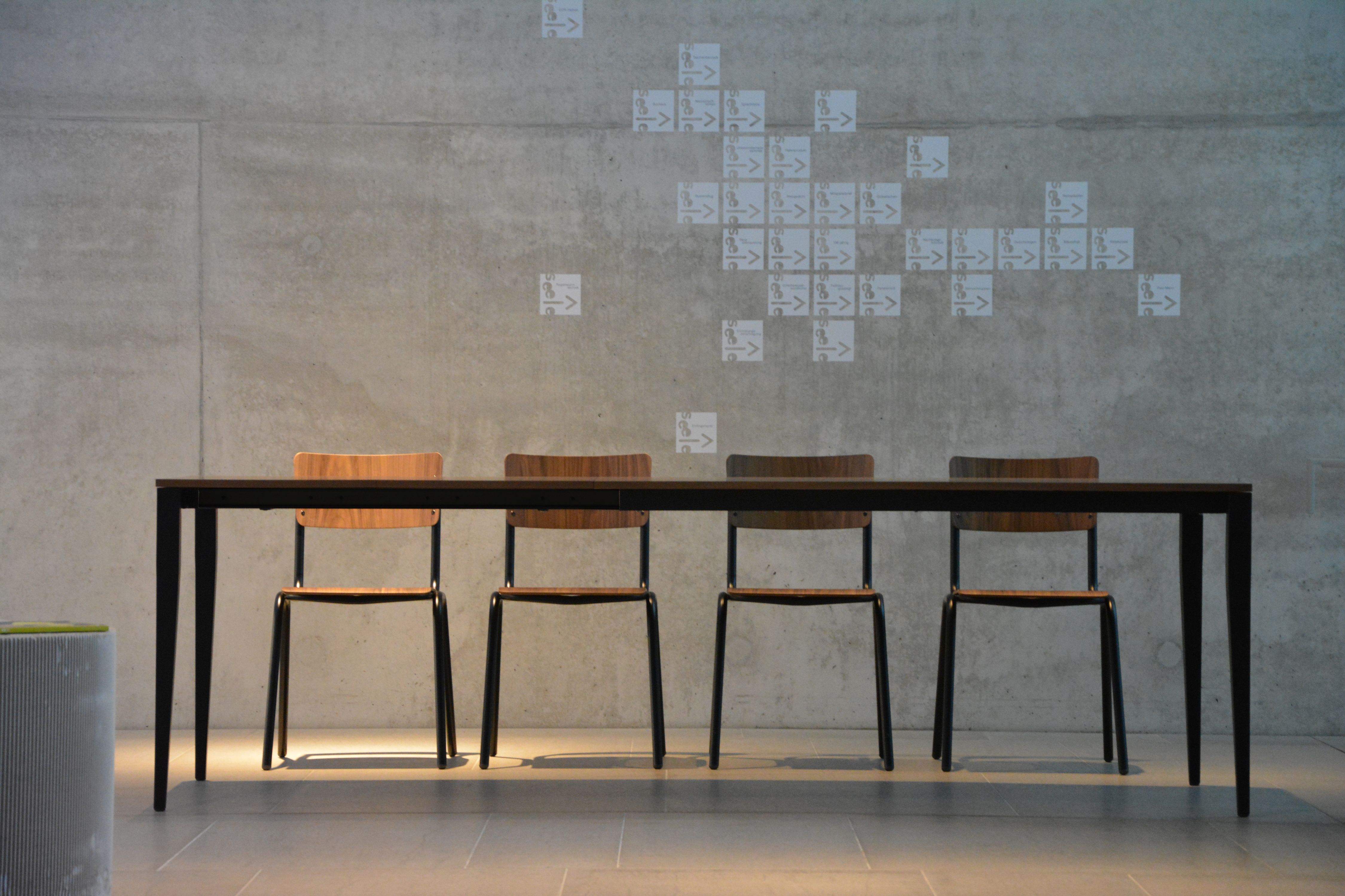 Jupiter Ausziehtisch Jan Kurtz