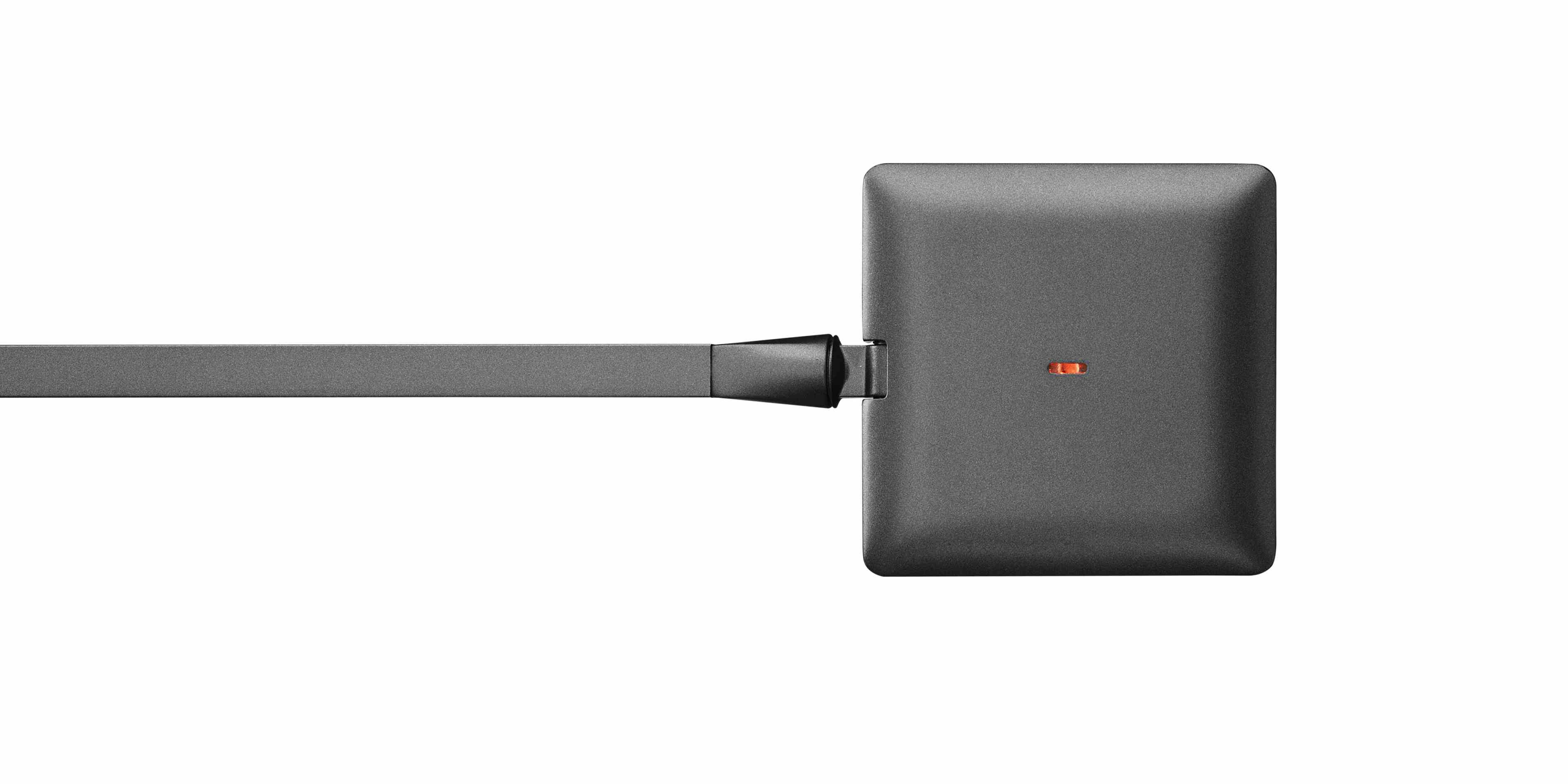 Detailaufnahme der Flos Kelvin Edge Tischleuchte in Titan: Modernes Design für Büro und Zuhause.