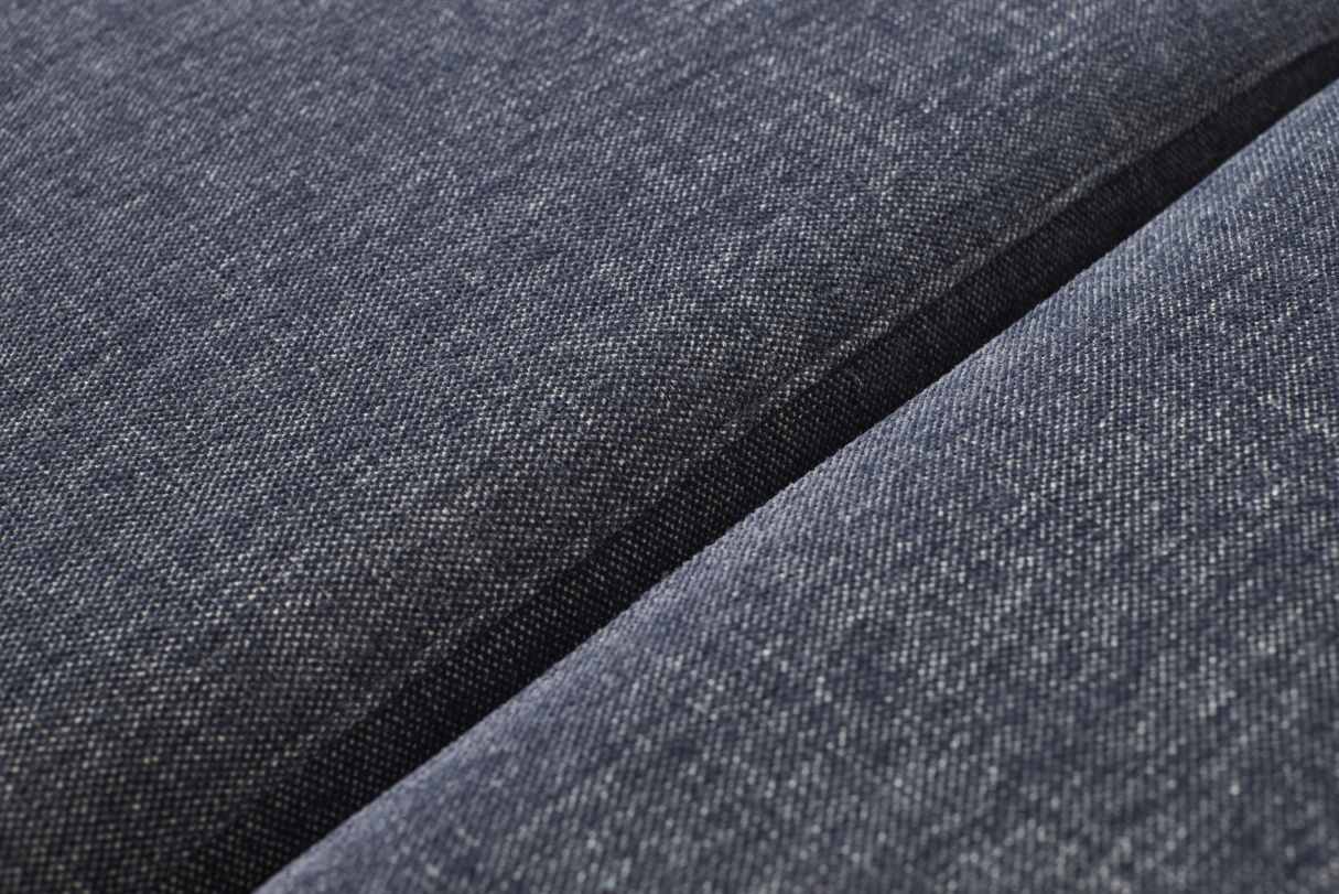 Detailaufnahme des Mags Sofa Stoff Linara 198, ein hochwertiger Bezugsstoff für Sofas.