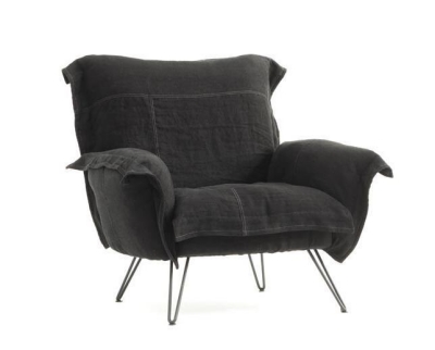 Schwarzer Cloudscape Sessel von Moroso Diesel mit Stoffbezug und filigranem Metallgestell. Design Sessel für Wohnzimmer.