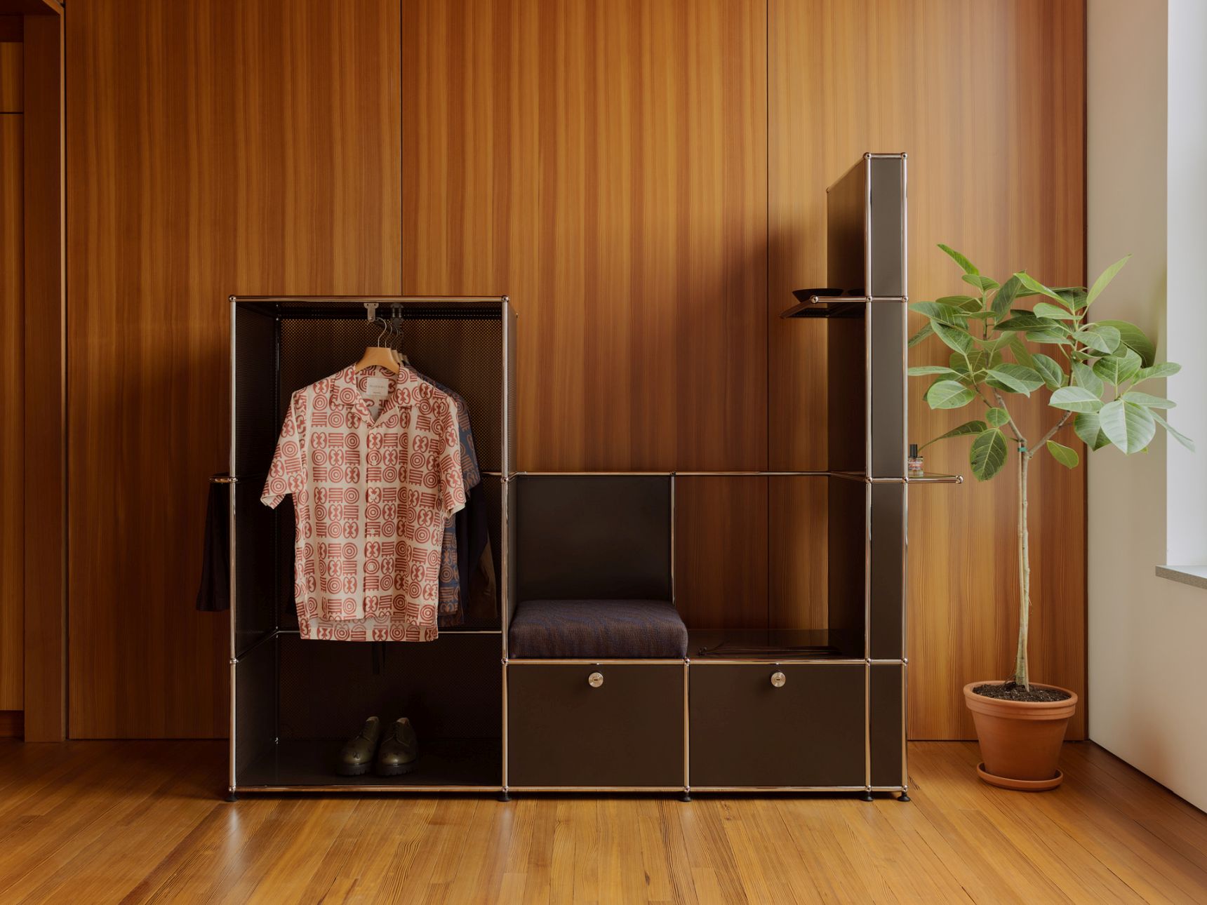 USM Haller x Armando Cabral Okinka Garderobe