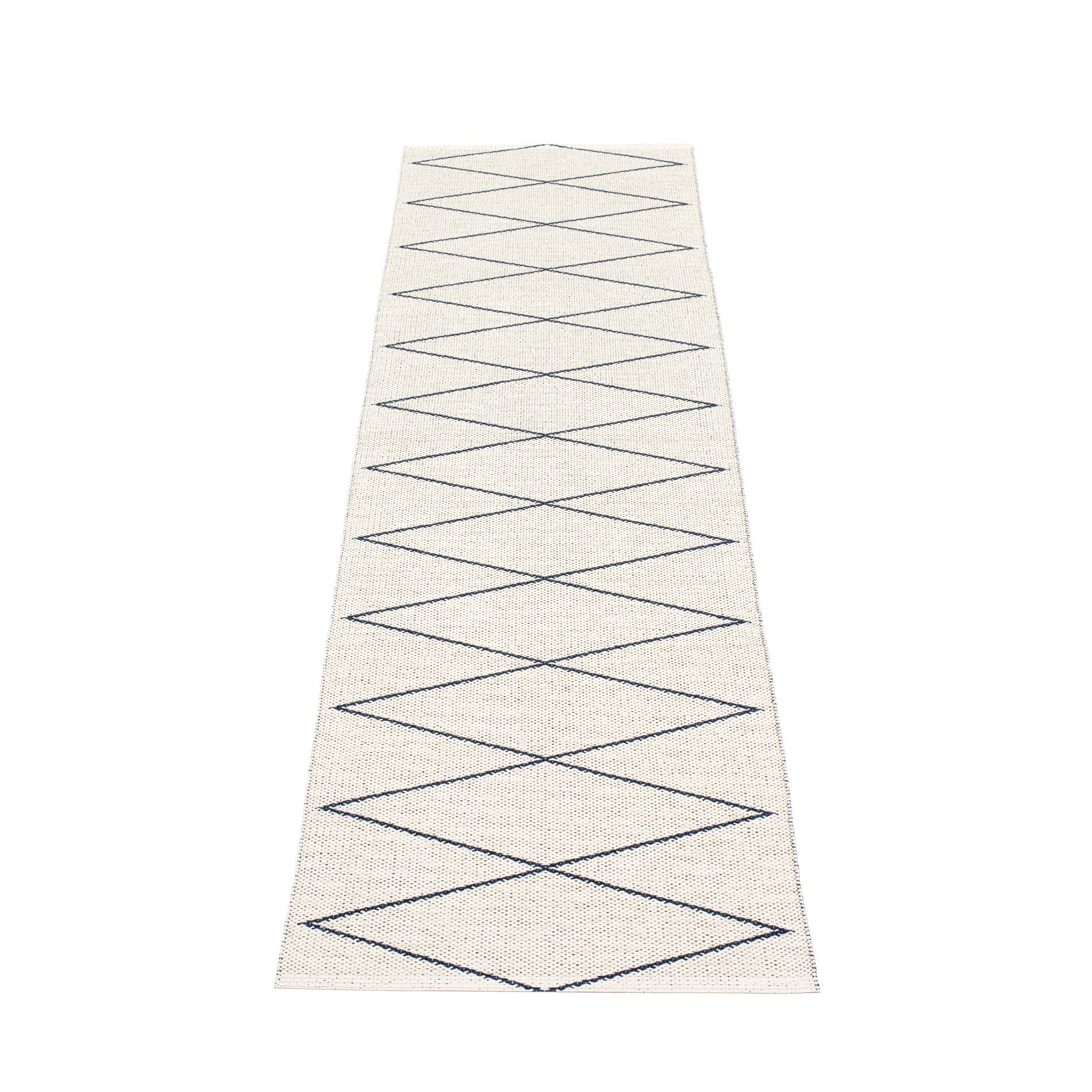 Max Kunststoffteppich von Pappelina, 70x240 cm, mit Rautenmuster in Blau auf weißem Grund.