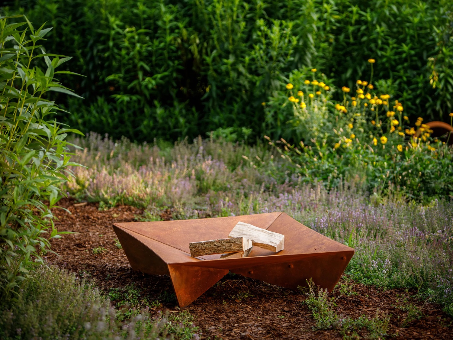 Fluxus Feuerschale quadratisch Keilbach