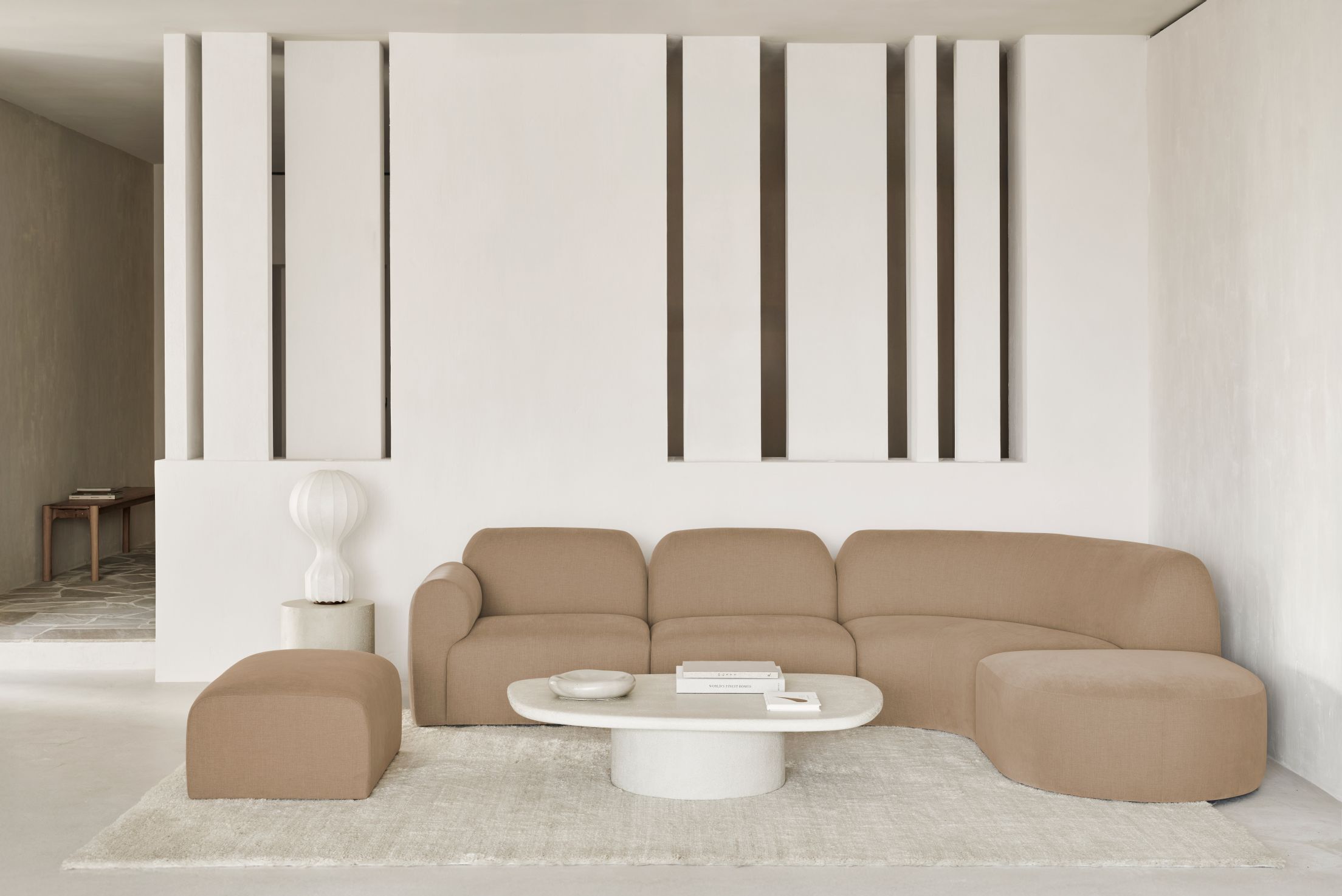 Ethnicraft Bulky Modulsofa in Light Sepia mit Liege rechts, modernes Wohnzimmer Design.