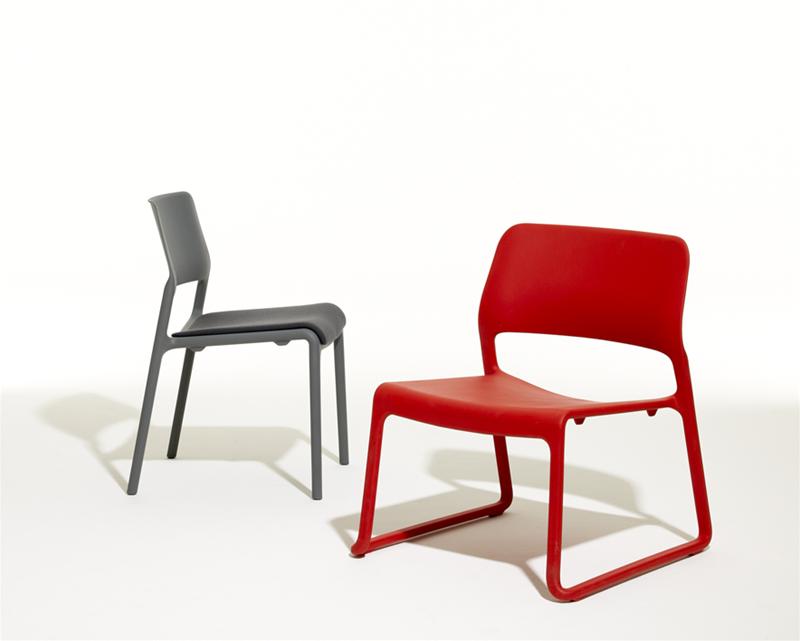 Roter und grauer Spark Lounge Stuhl von Knoll International für den Außenbereich. Moderner Gartenstuhl.