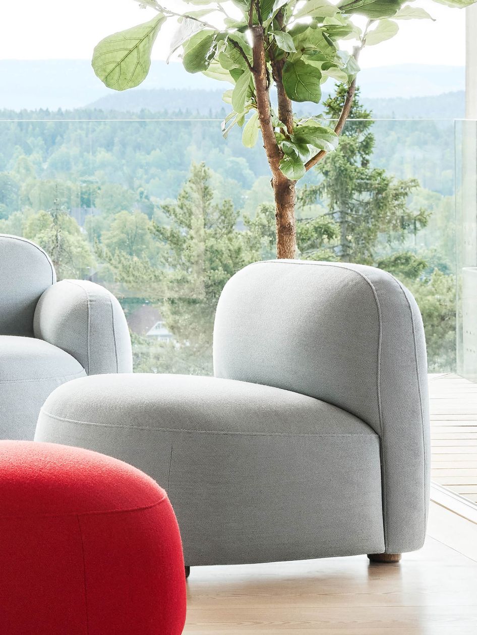 Gem Loungesessel in Beige von Northern, moderner Sessel mit abgerundeten Formen und gemütlichem Design.