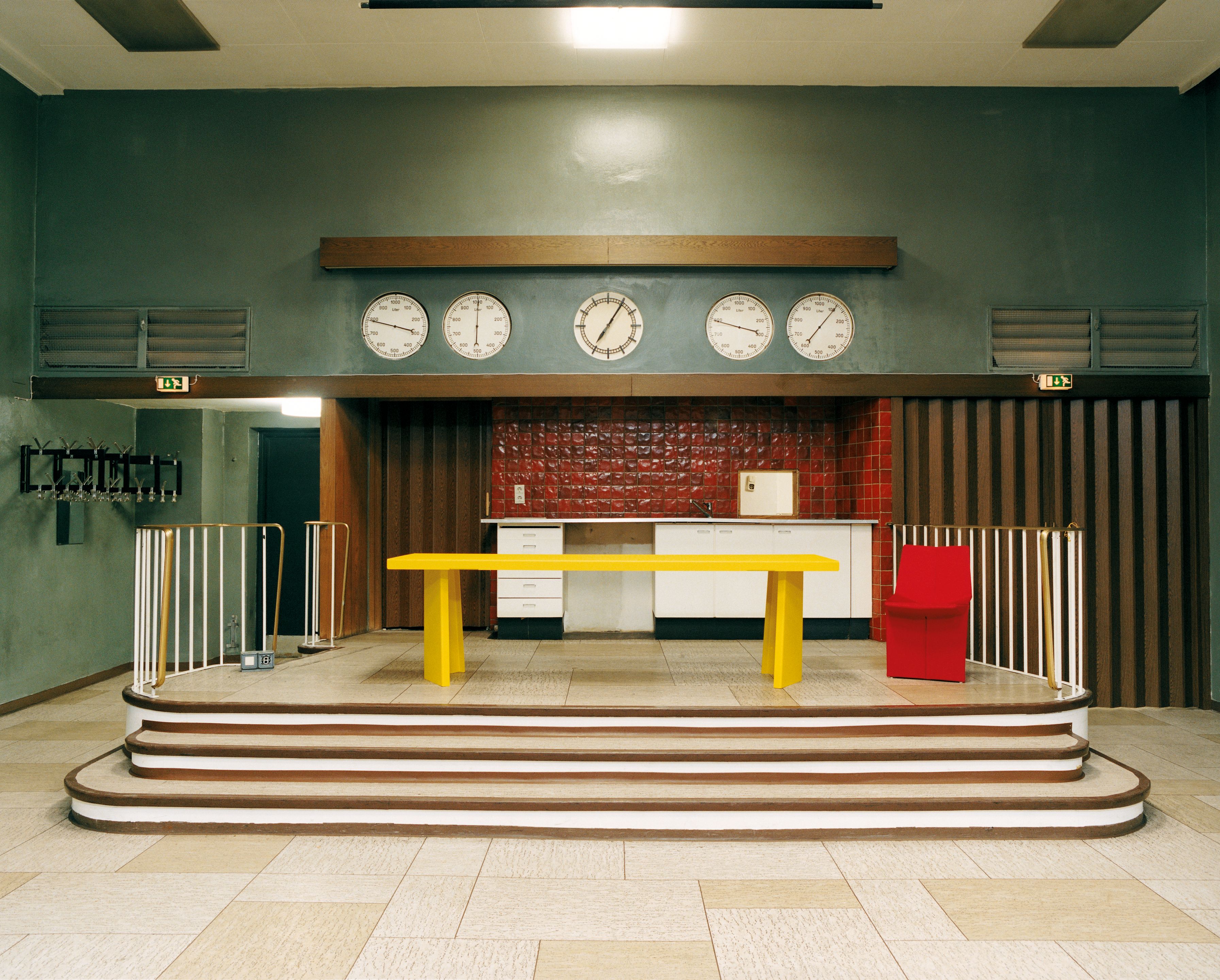 Pallas Tisch Indoor ClassiCon