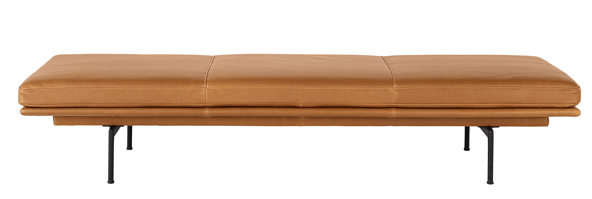 Outline Daybed von Muuto: Moderne Liege aus braunem Leder mit schwarzen Metallbeinen.