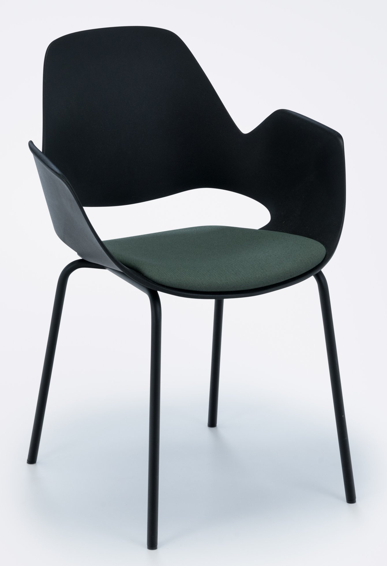 Falk Stuhl mit Armlehne Beine aus schwarz pulverbeschichtetem Metall Houe