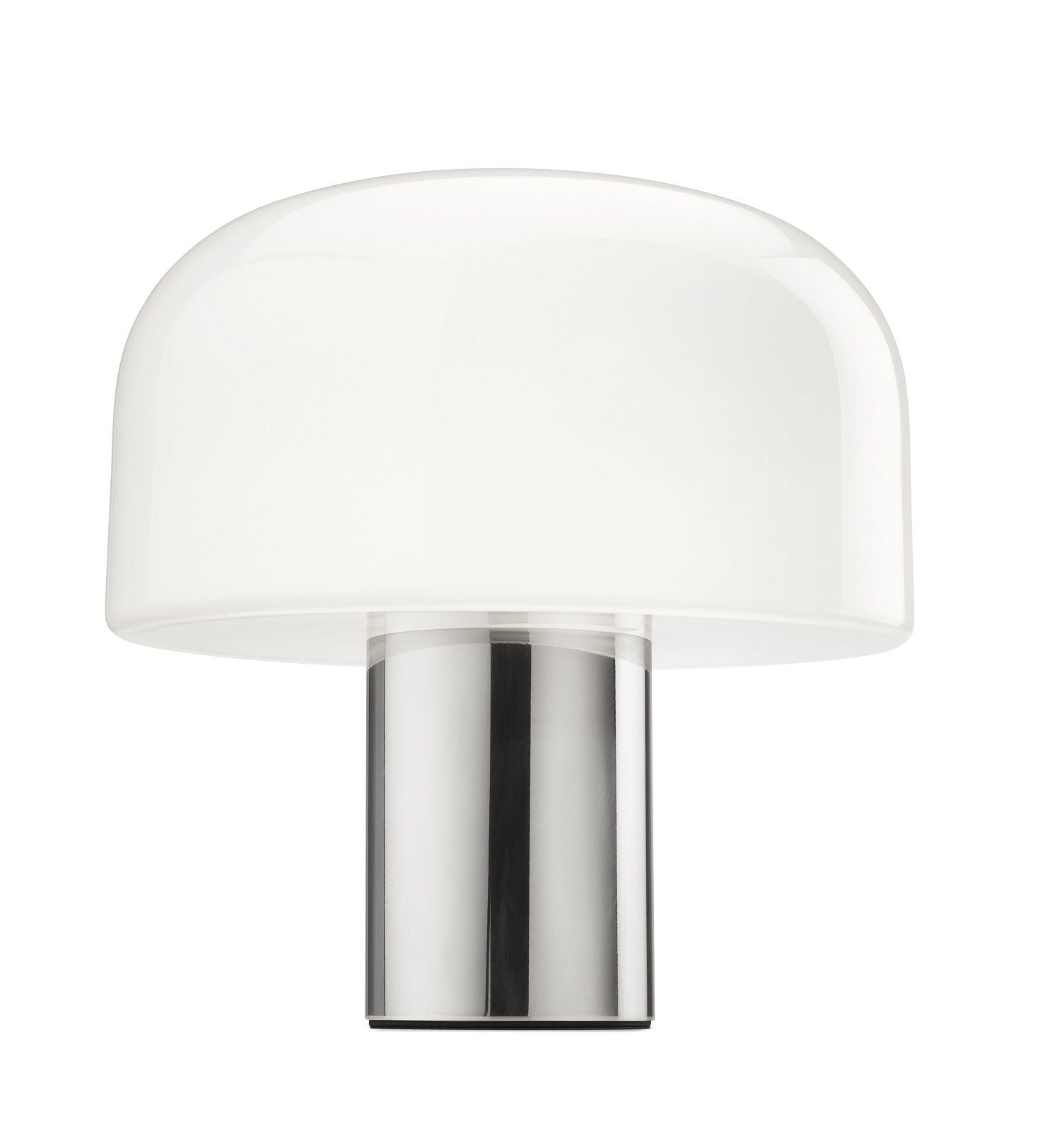 Bellhop Tischleuchte von Flos: Moderne Lampe mit weißem Glasschirm und silberfarbenem Fuß.
