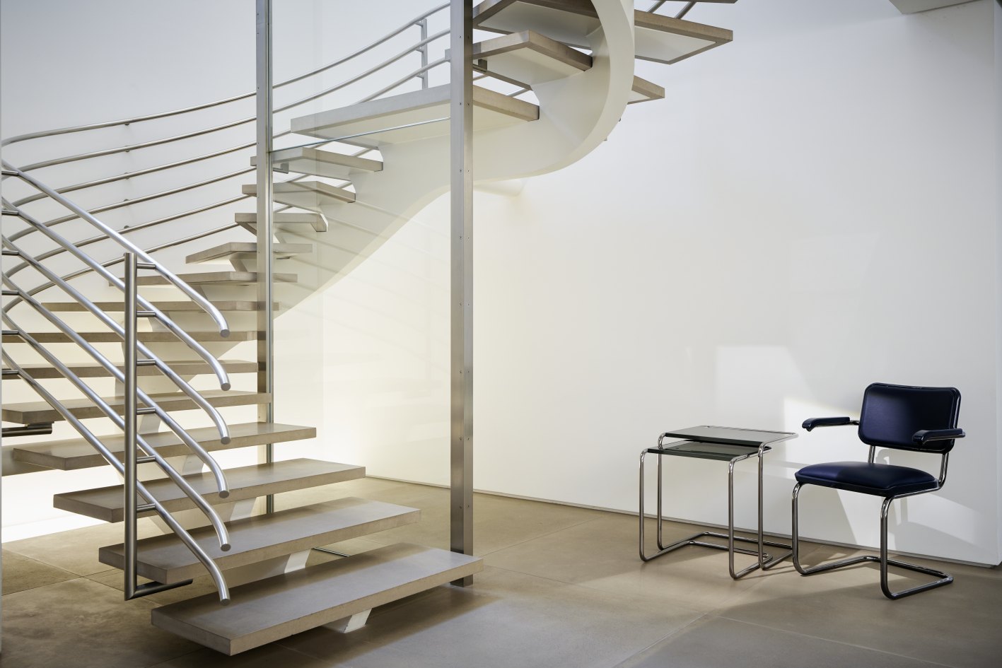 JS. Thonet by Jil Sander S 64 P / S64P Freischwinger Thonet