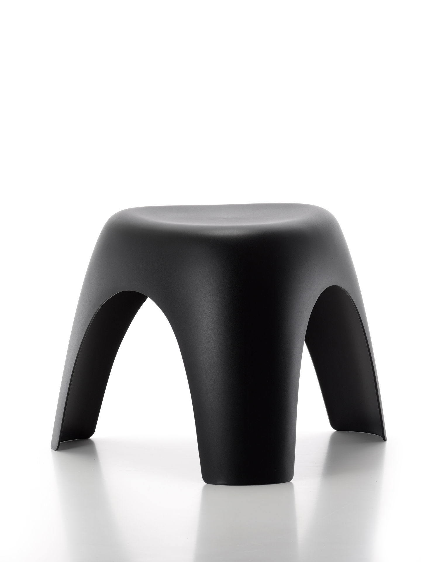 Weißer Elephant Stool Hocker von Vitra, moderner Design Hocker für Kinder und Erwachsene.