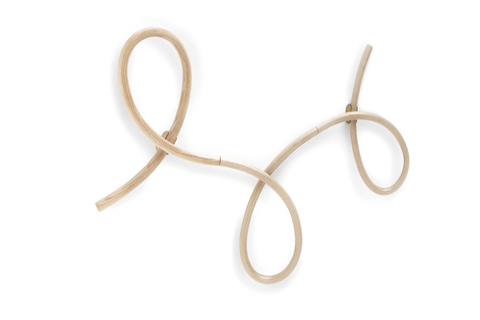 Waltz Wandgarderobe von Wiener GTV Design aus gebogenem Buchenholz, moderne Garderobenlösung für Flur und Eingangsbereich.