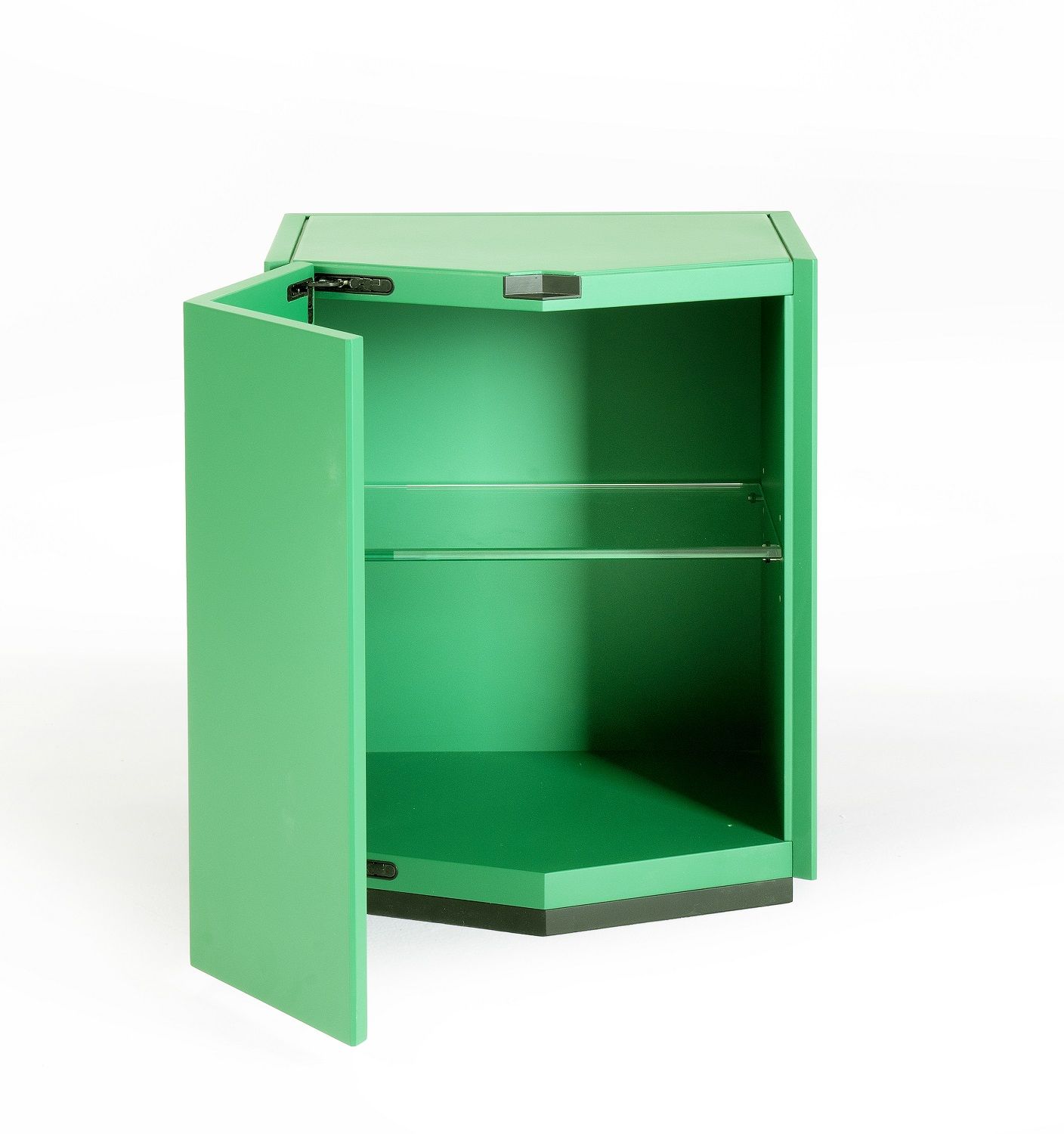 Grüner Z24 Nachttisch von Zanotta mit offener Tür und zwei Regalböden im Innenraum.