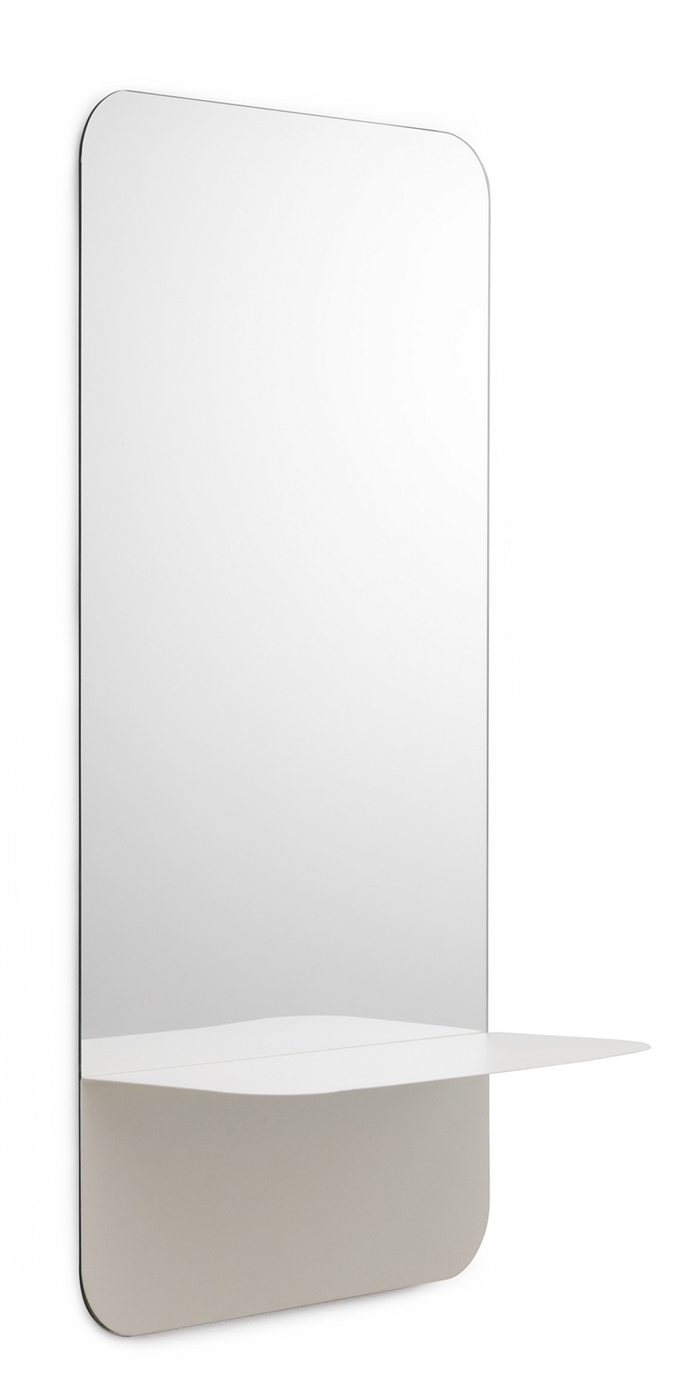 Weißer Horizon Spiegel von Normann Copenhagen mit Ablage, vertikal an der Wand.