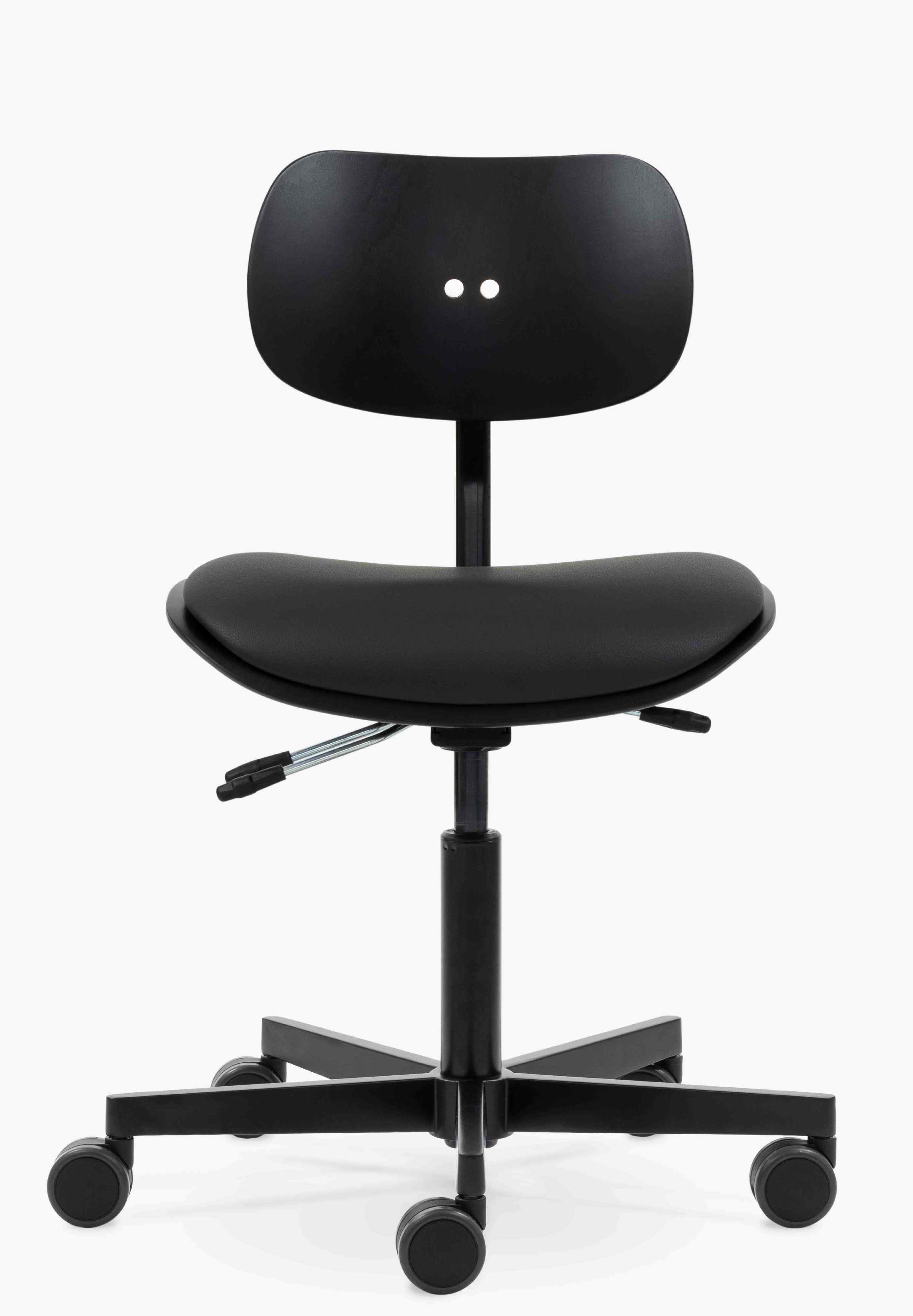 Schwarzer S 197 Drehstuhl von Wilde+Spieth mit Rollen, ergonomisch geformt für Büro und Arbeitsplatz.