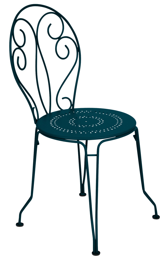 Blauer Montmartre Stuhl von Fermob für den Garten oder die Terrasse. Metallstuhl mit Lochmuster.