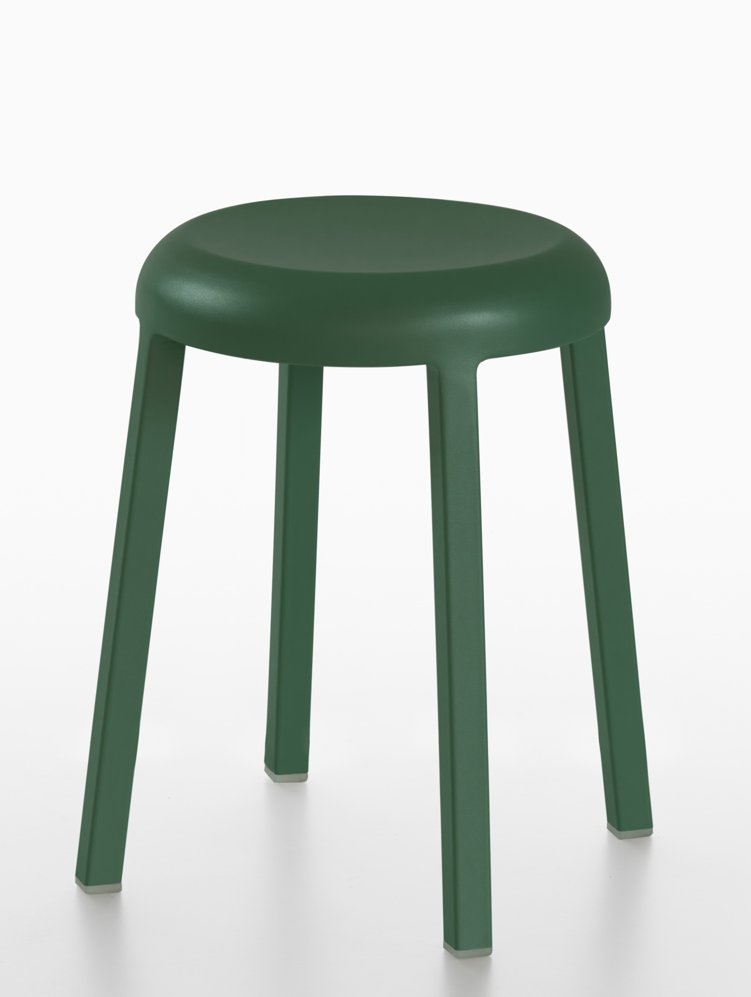 Emeco Za Stool Hocker aus Aluminium in Grün, minimalistisches Design für moderne Wohnräume.