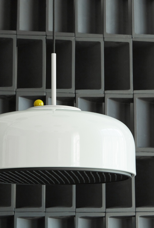 Weiße Podgy Pendelleuchte von Please Wait to be Seated, modernes Design mit Dimmer.