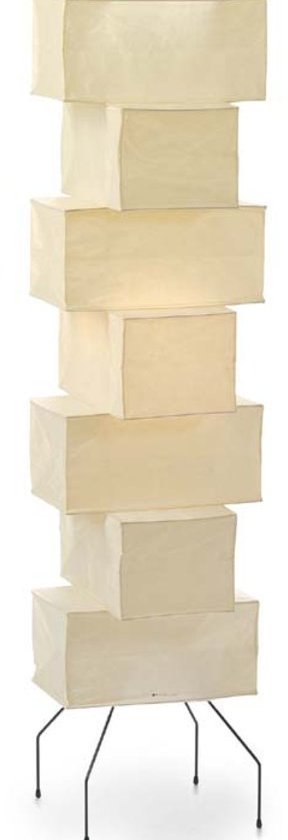 Akari Stehleuchte UF4-L10 von Vitra: Papierleuchte mit kubischen Elementen und schwarzem Drahtgestell.