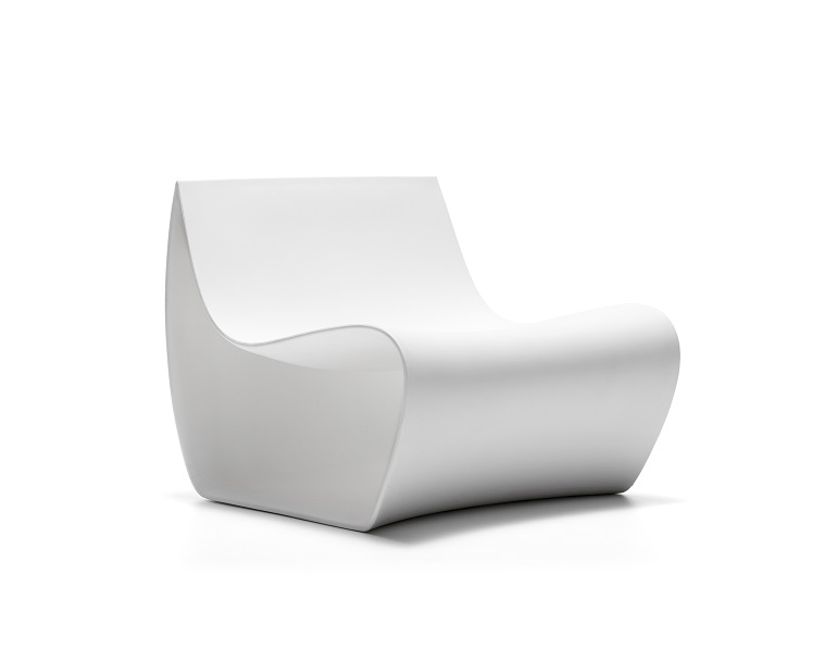 SIGN MATT Sessel von MDF Italia, schlammfarben, für Indoor und Outdoor, modernes Design.