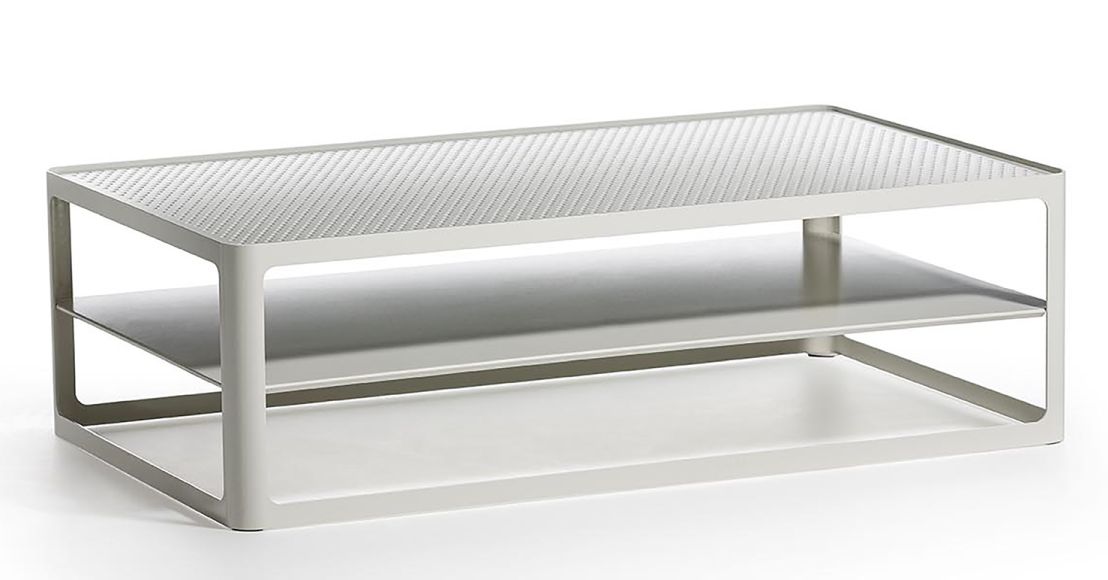 Tape Sofatisch von Moroso, moderner Couchtisch in Weiß mit Ablageflächen für Wohnzimmer.