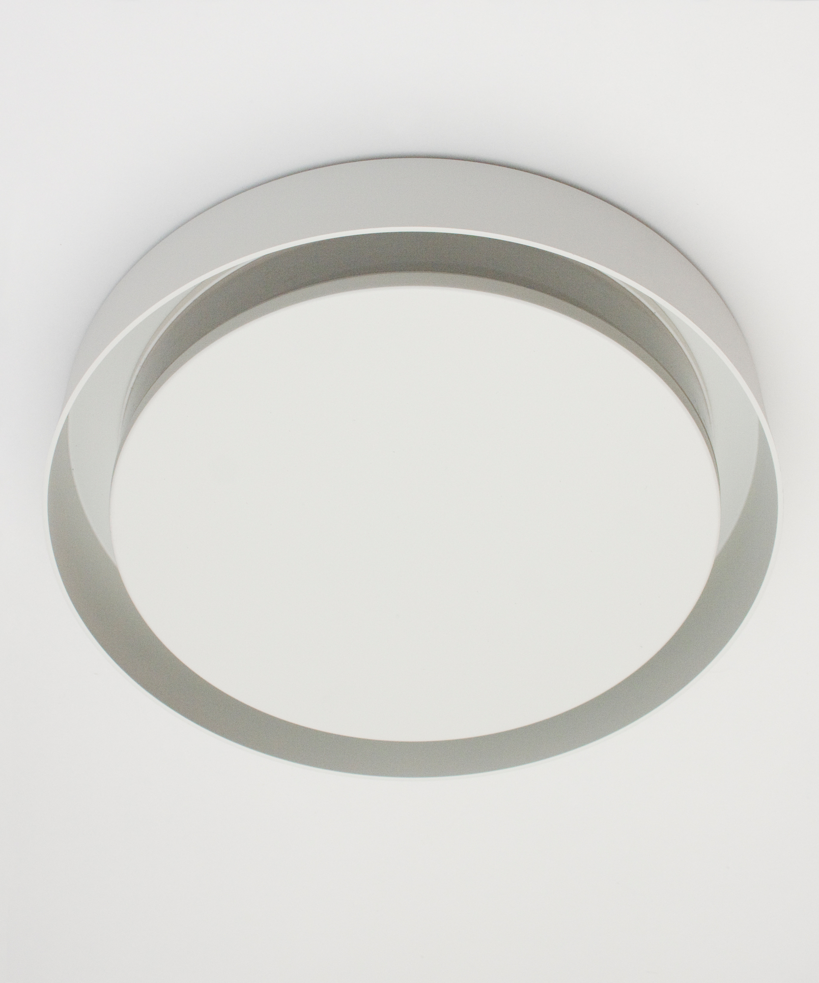 Amigo Deckenleuchte von Santa & Cole, runde LED-Leuchte für den Außenbereich, Detailansicht.