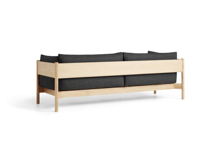 Arbour Eco 3-Sitzer Sofa von Hay mit Eichengestell und grauen Stoffbezug.
