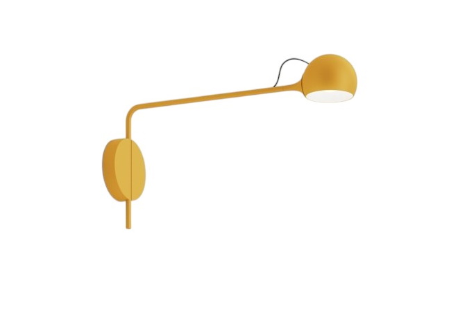 Gelbe Artemide Ixa Wandleuchte mit schwenkbarem Arm und runder Wandhalterung.