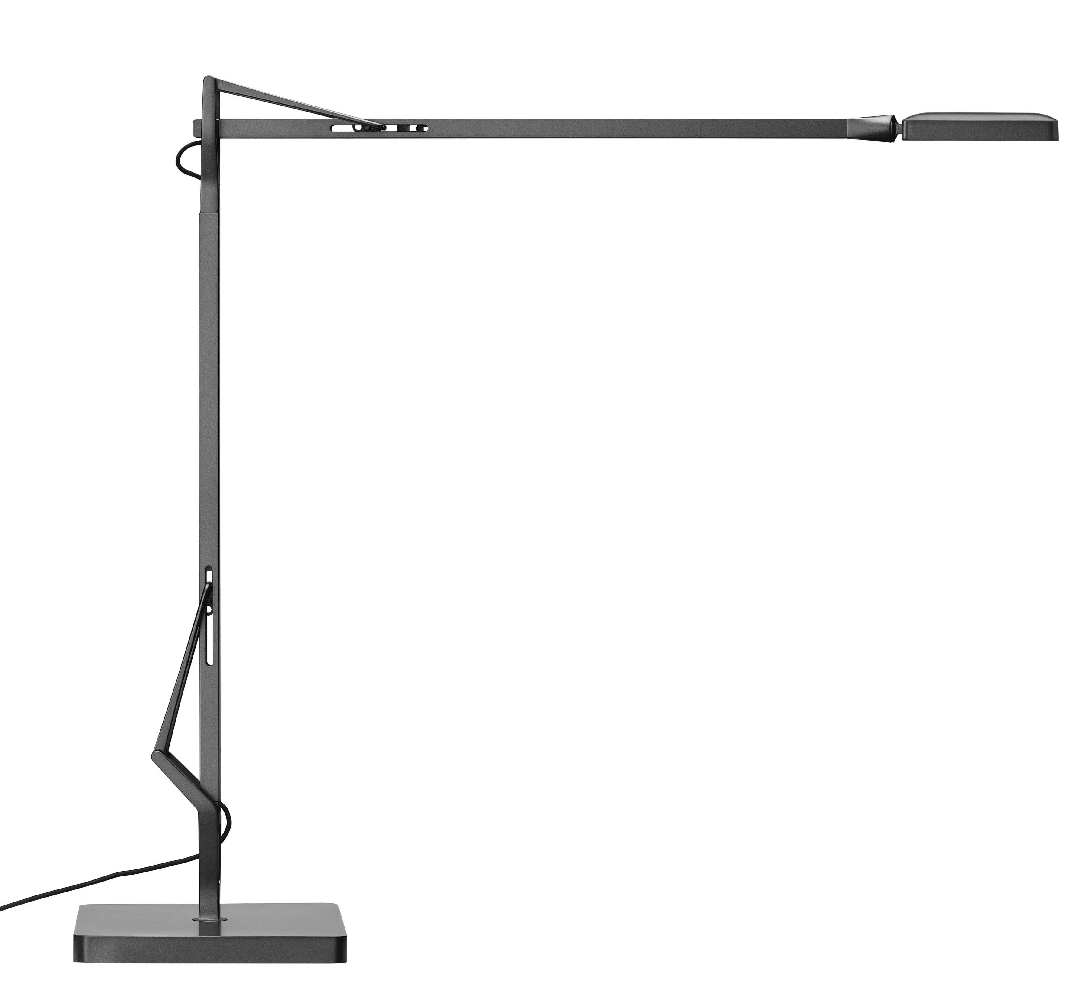 Kelvin Edge Tischleuchte von Flos in Titanium: Moderne LED-Schreibtischlampe mit verstellbarem Arm.
