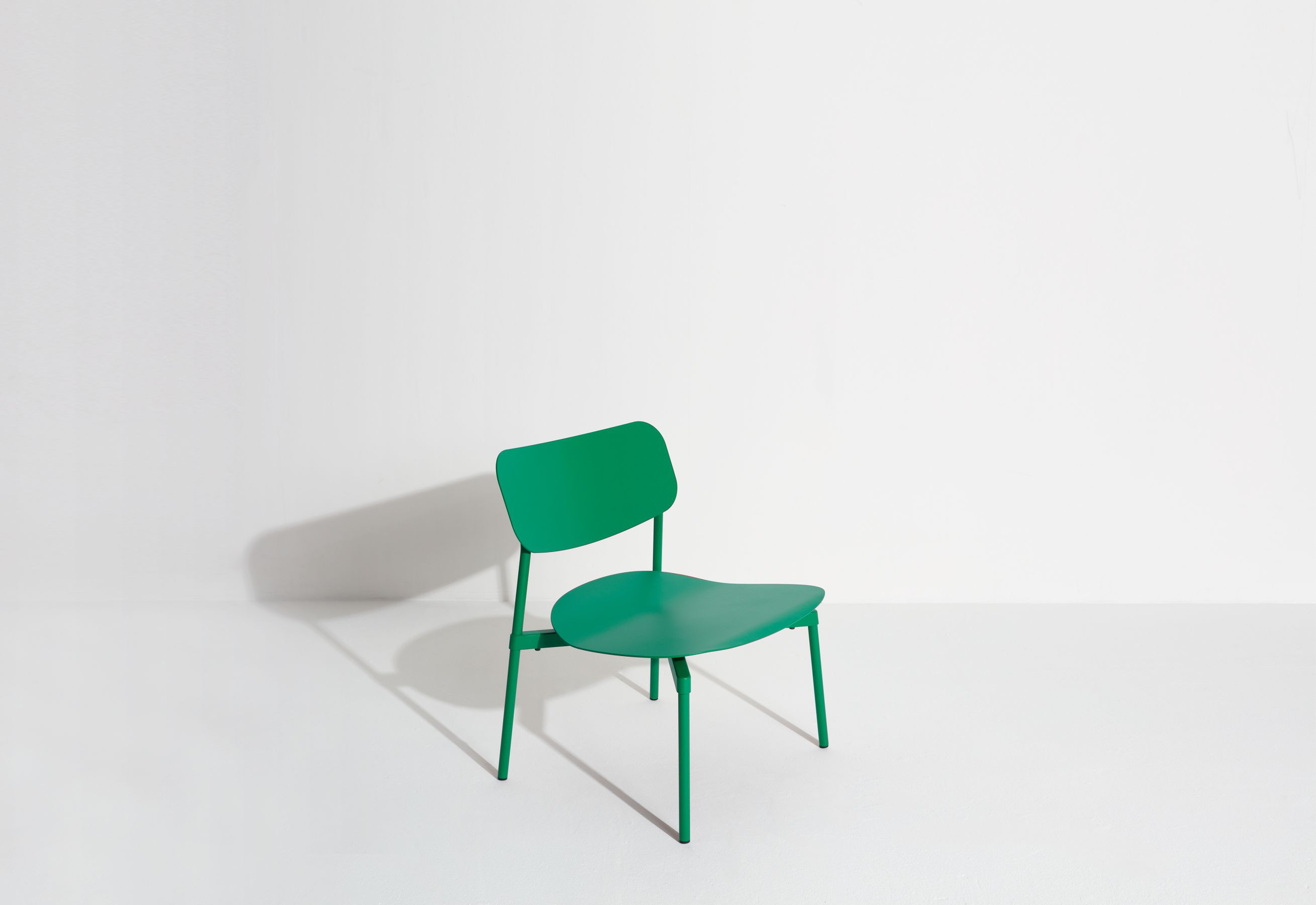 Mintgrüner Fromme Lounge Chair Sessel von Petite Friture, moderner Design Stuhl für Wohnzimmer und Büro.