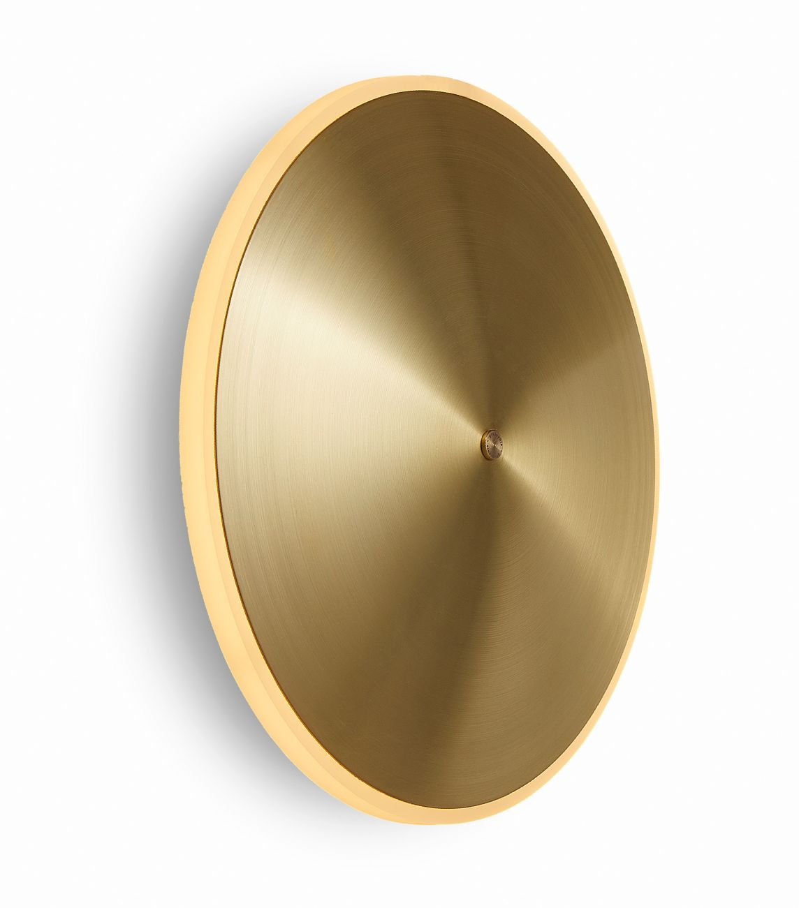 Sconce10 Wandleuchte von Graypants: Runde Messing Wandlampe für indirekte Beleuchtung im modernen Design.