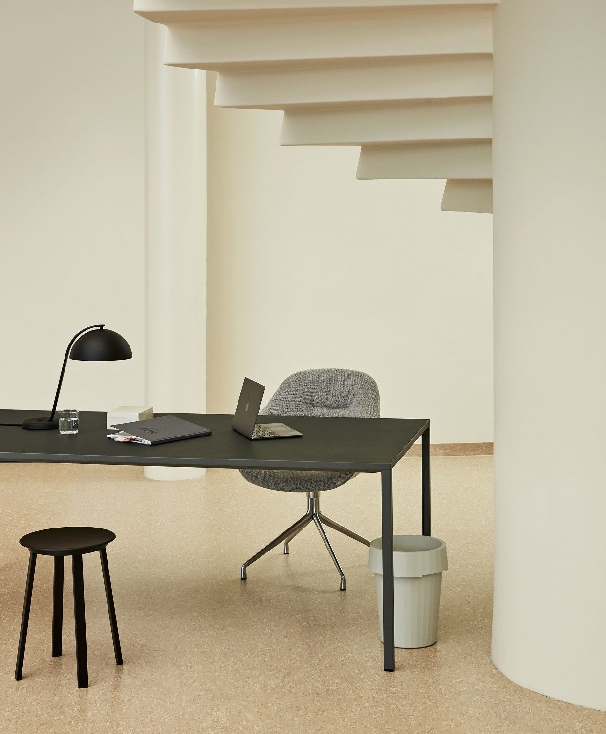 Revolver Stool Hocker Hay