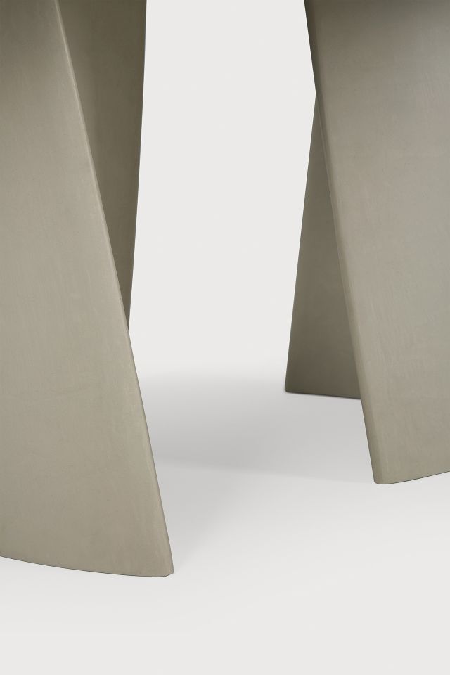 Canyon Outdoor Esstisch Beton Ethnicraft