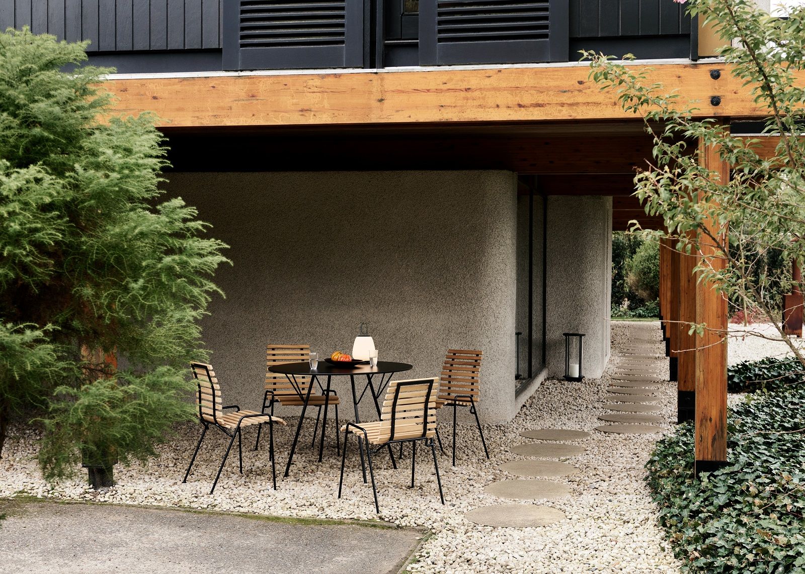 RFH Robin Day RD5 / RD6 Outdoor Dining Table Esstisch AndTradition